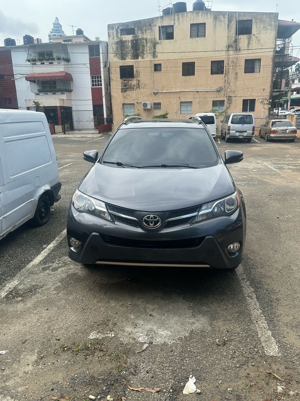 jeepetas y camionetas - Toyota RAV4  XLE 2015- Version Americana Negociable INFO - (829) 644-5048 6