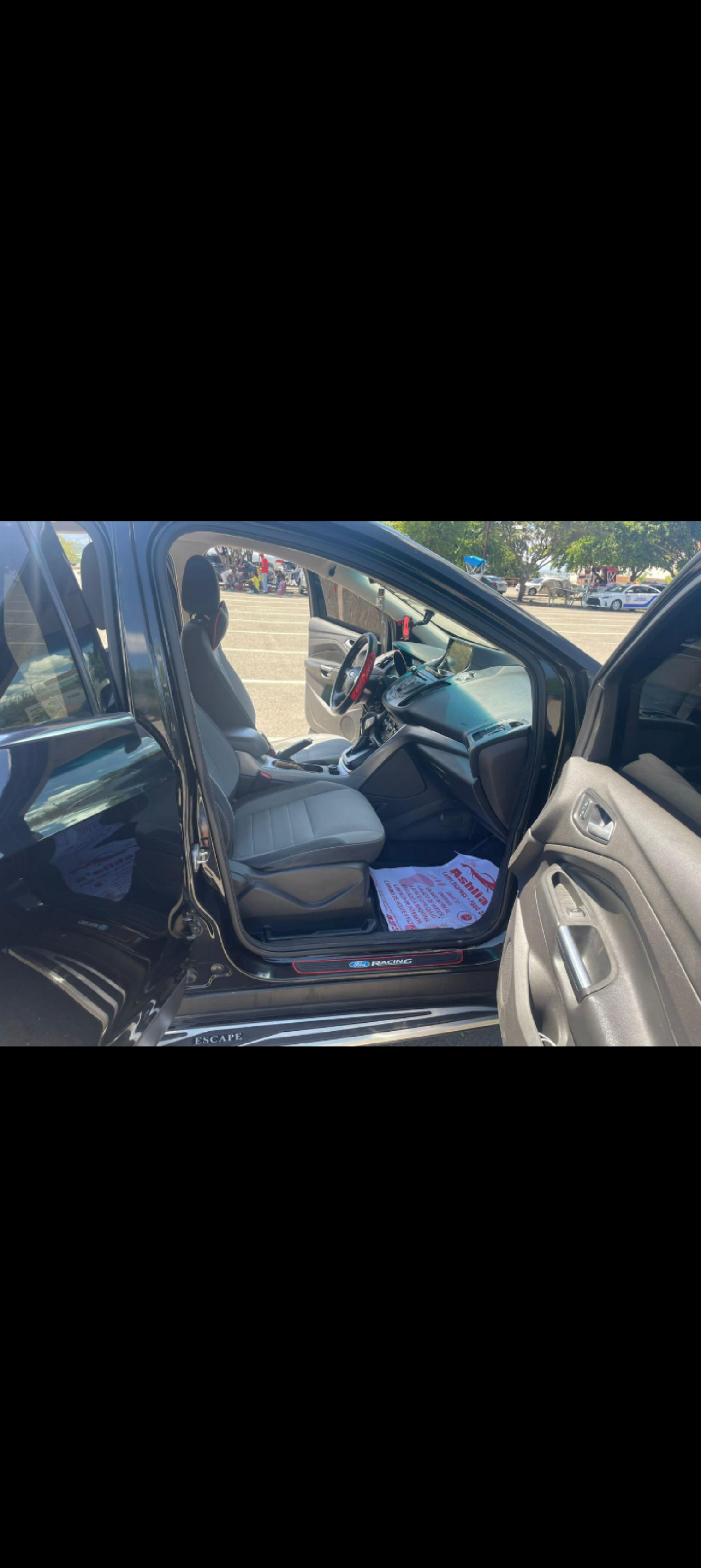 jeepetas y camionetas - vendo Ford escape 2015 la más nueva  2