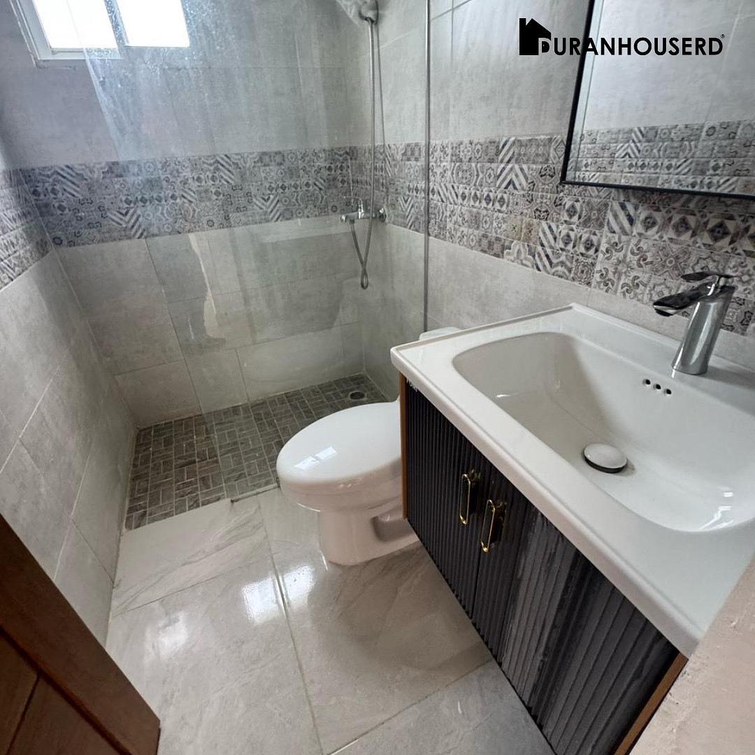 casas - venta de casa lista en la autopista de san Isidro proyecto cerrado  6