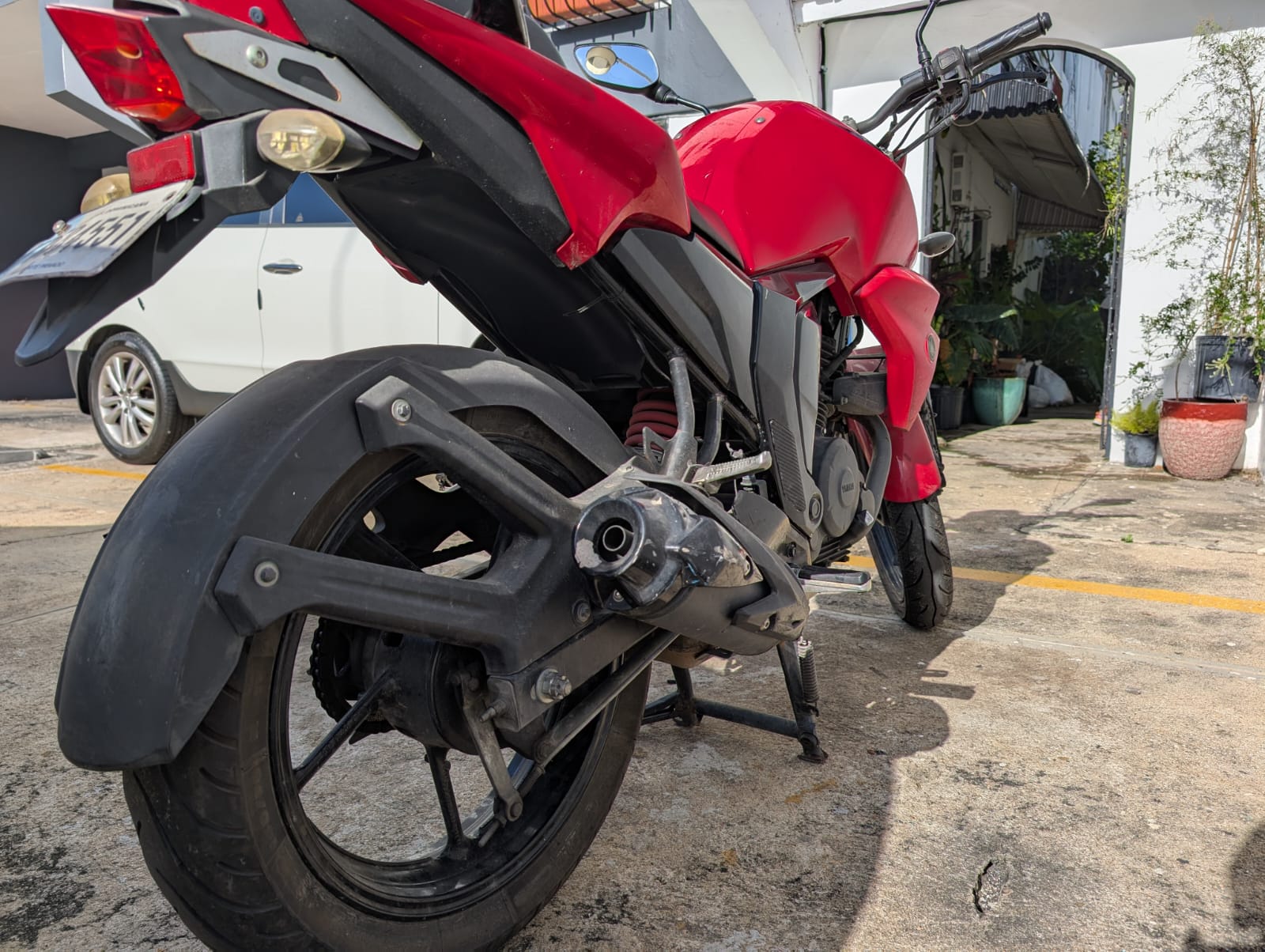 motores y pasolas - Yamaha FZ 150 2