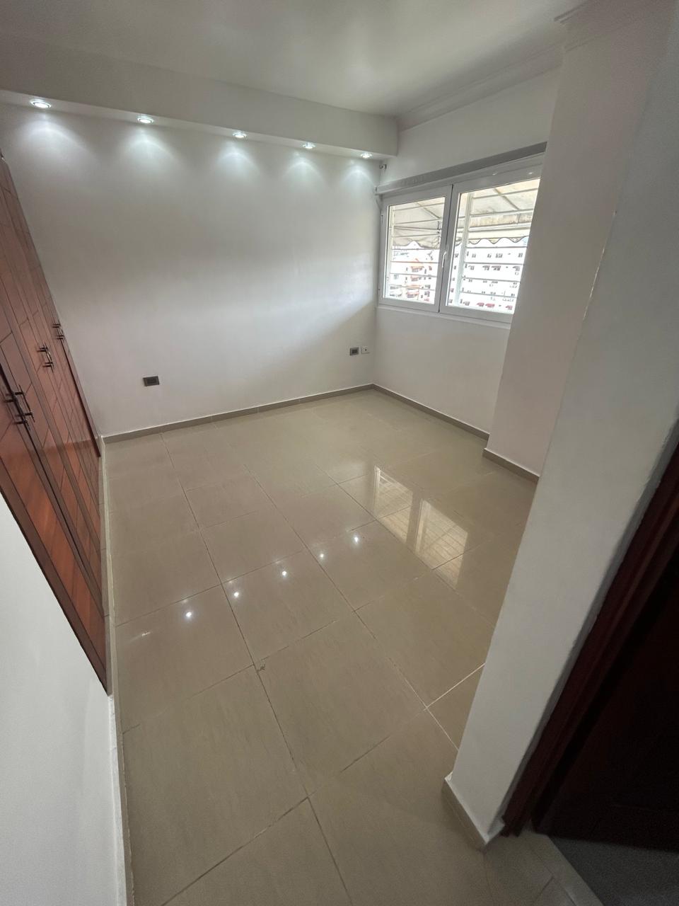 apartamentos - Apartamento en venta en Evaristo Morales 4