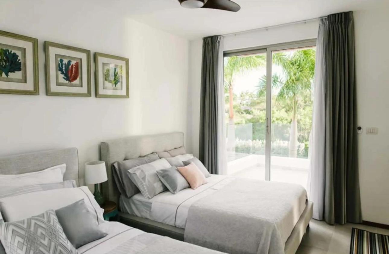 casas vacacionales y villas - Villa de Lujo en Cap Cana con Piscina Privada y 6 Habitaciones 5