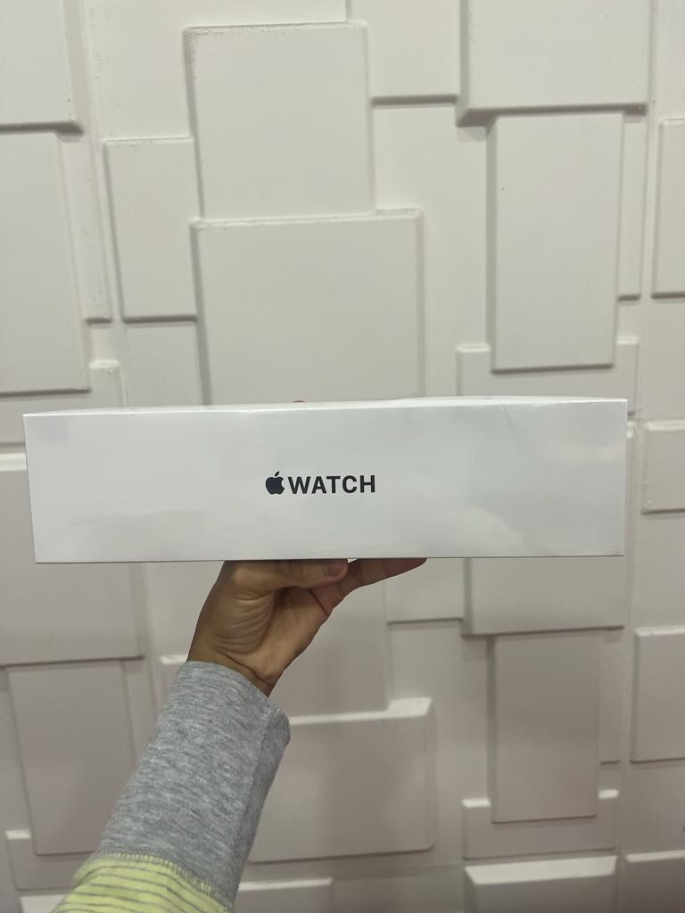 otros electronicos - Apple Watch SE 2020 44MM Negro Sellado  0