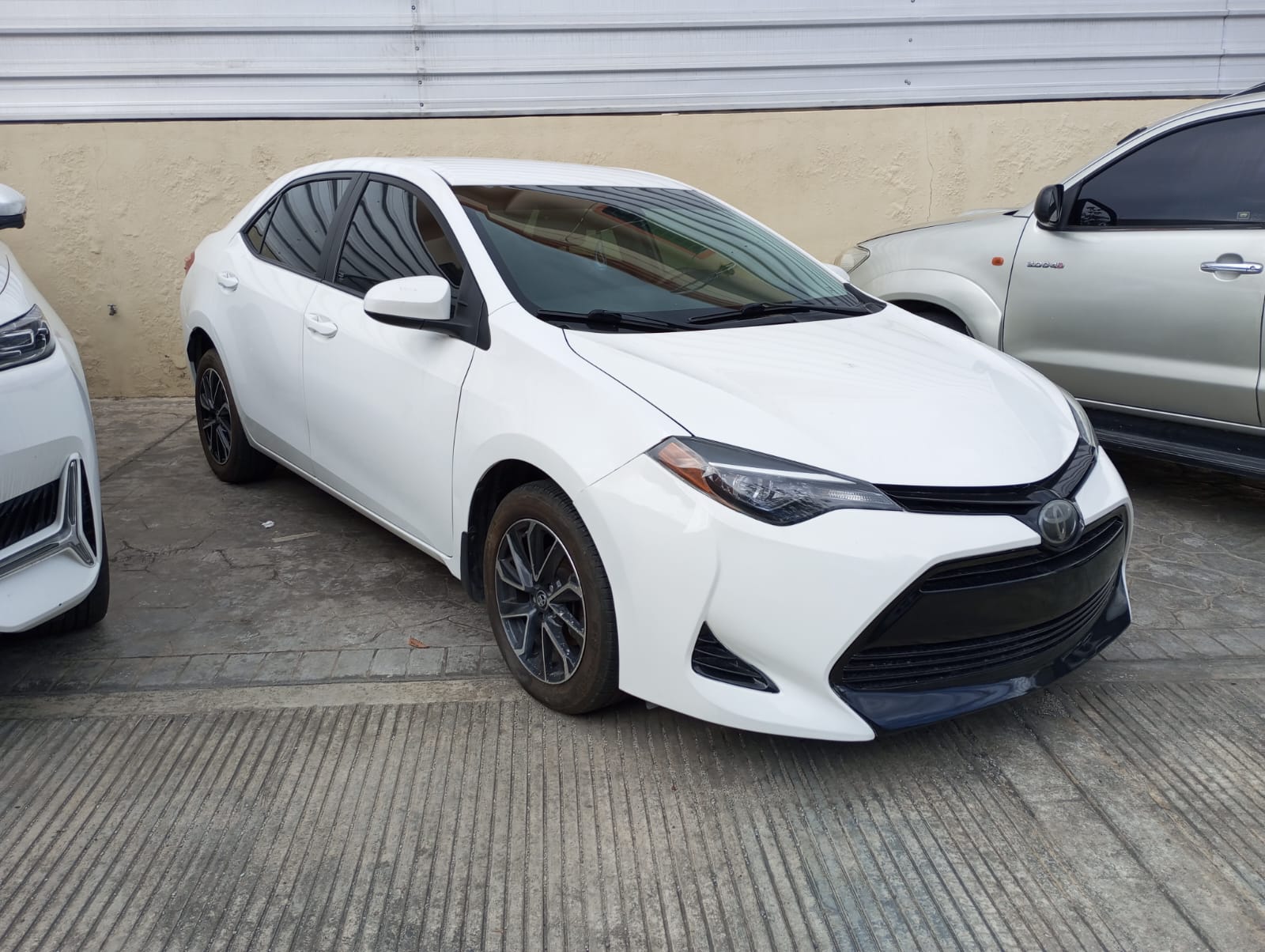 carros - Toyota Corolla LE 3