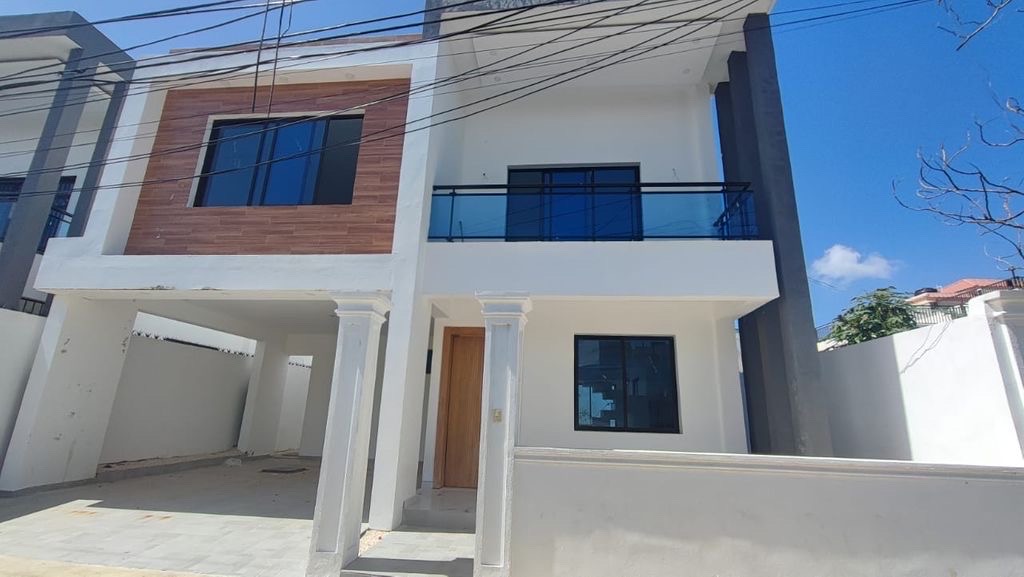 casas - venta de casa en la autopista de san isidro brisa oriental santo domingo  4
