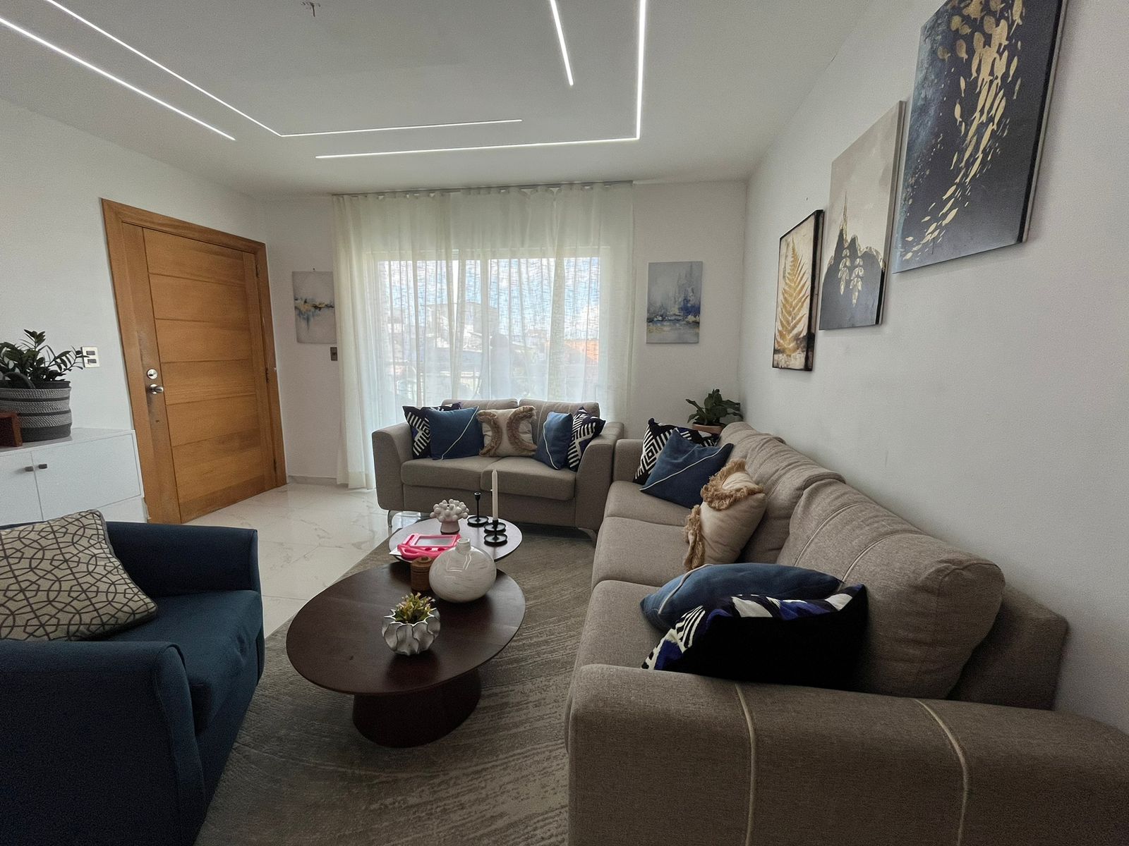 apartamentos - Apartamento amplio en venta (4to Nivel) Arismar  2