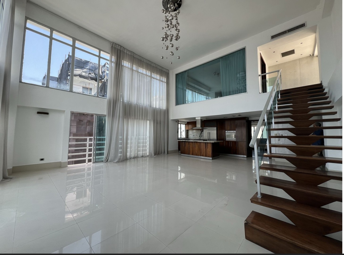 penthouses - Evaristo Morales penthouse 3 habitaciones 3.5 banos 3 parqueos  5