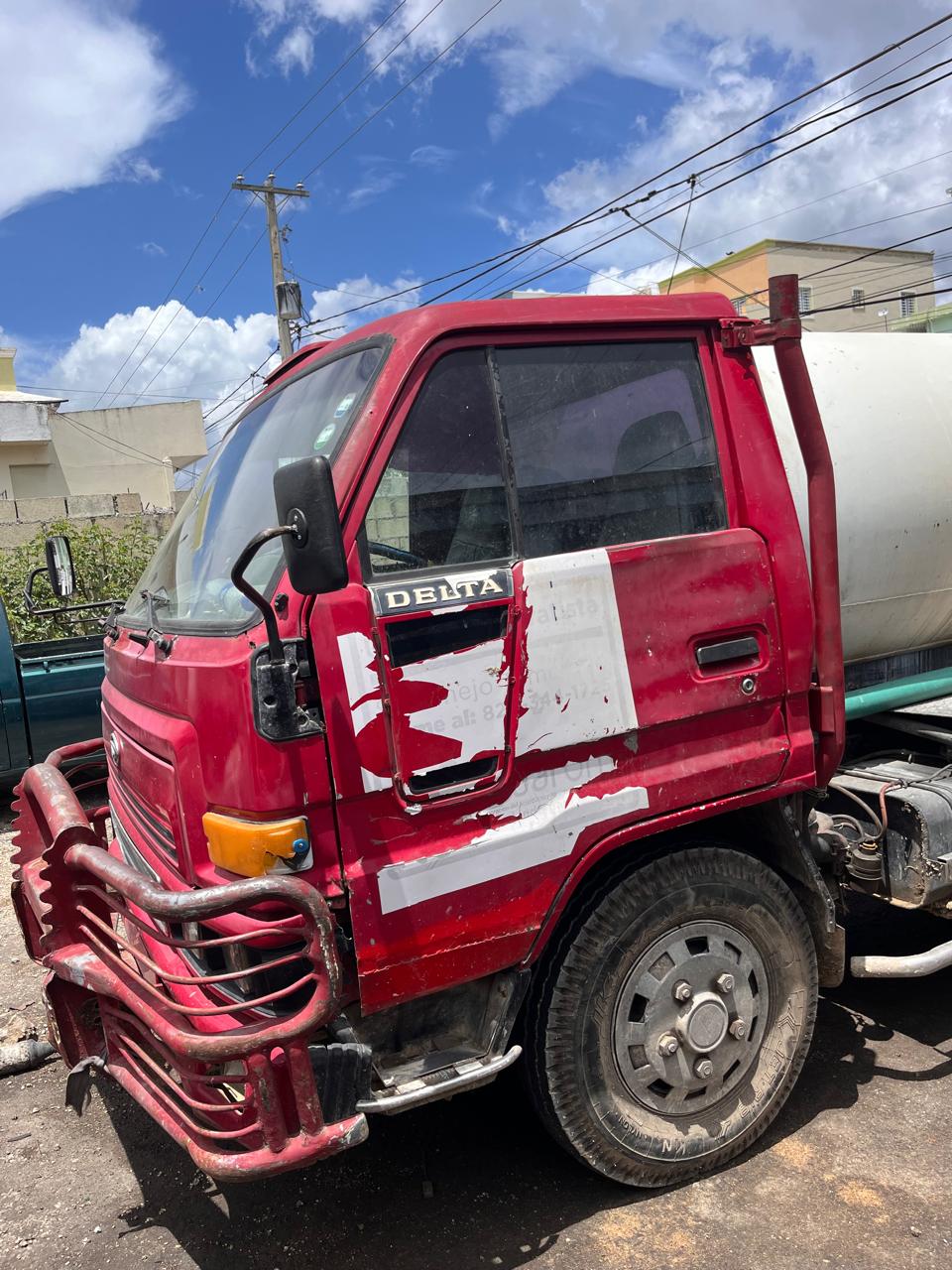 jeepetas y camionetas - VENTA DE CAMIÓN CON TANQUE DE AGUA 7