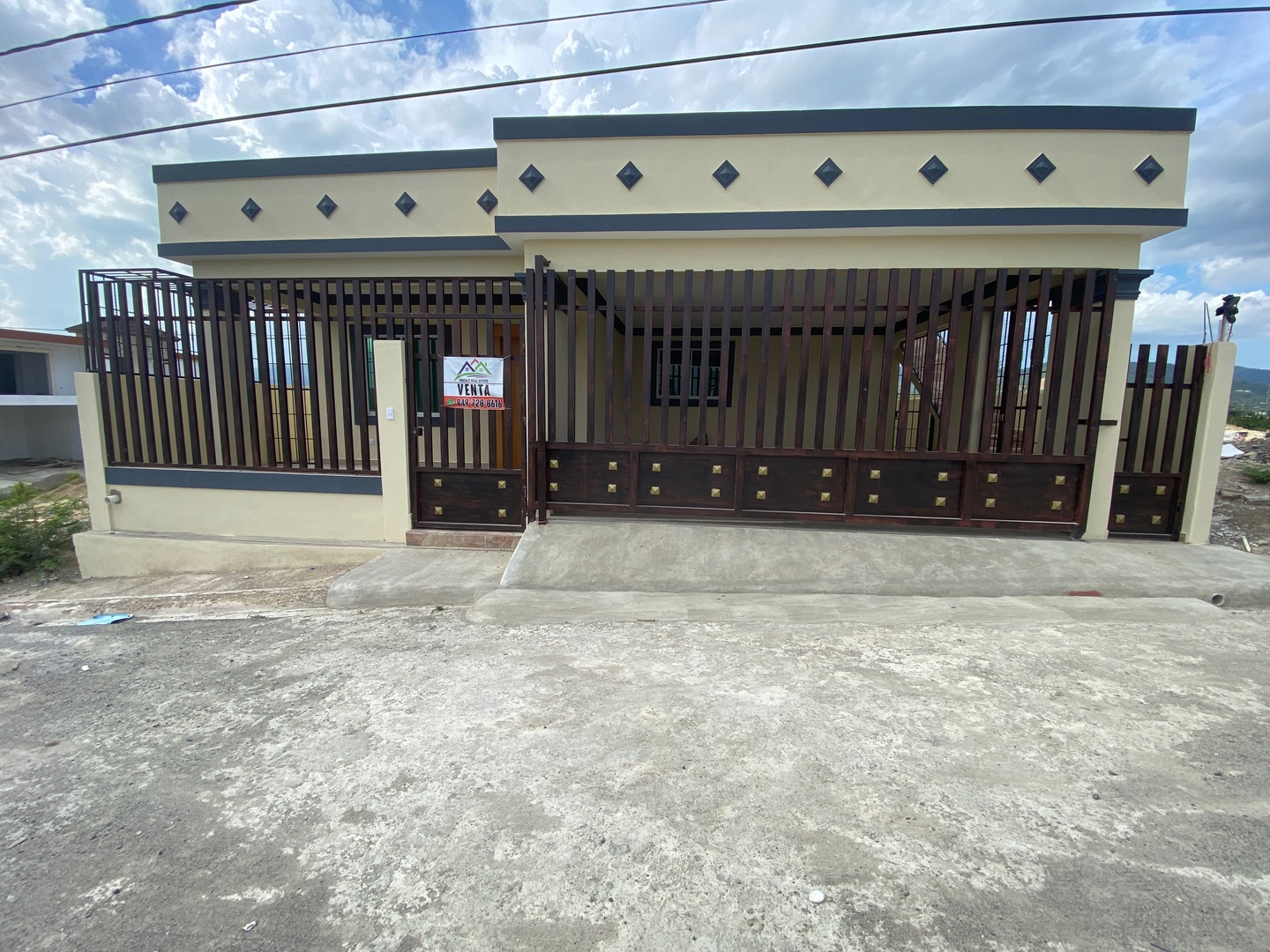 casas - CASA NUEVA EN VENTA EN LOS PRADOS, 
Santiago de los Caballeros 0
