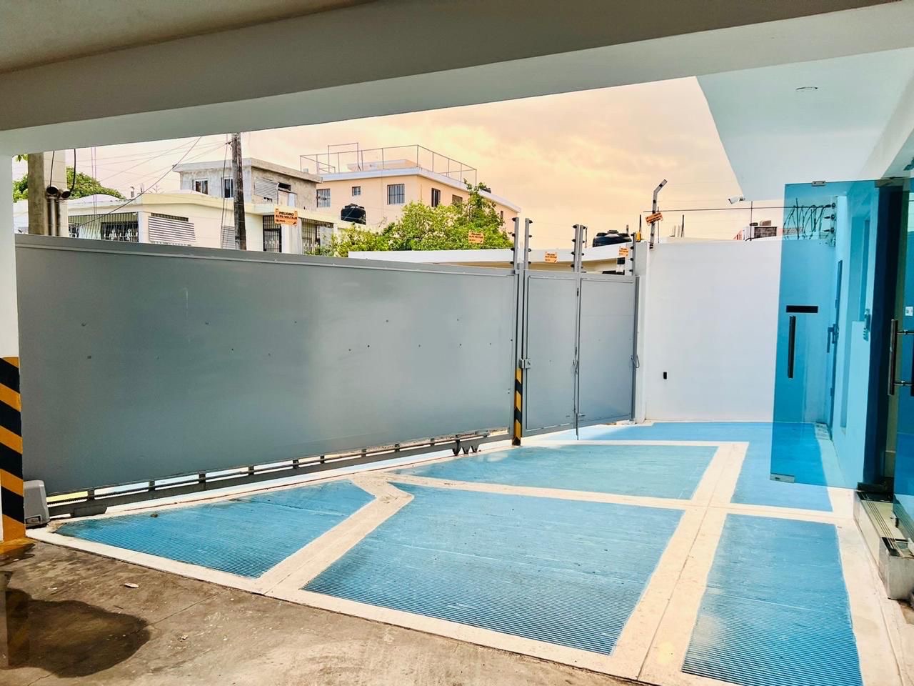 apartamentos - venta de apartamento 2do nivel en la autopista de san Isidro Santo Domingo este  7