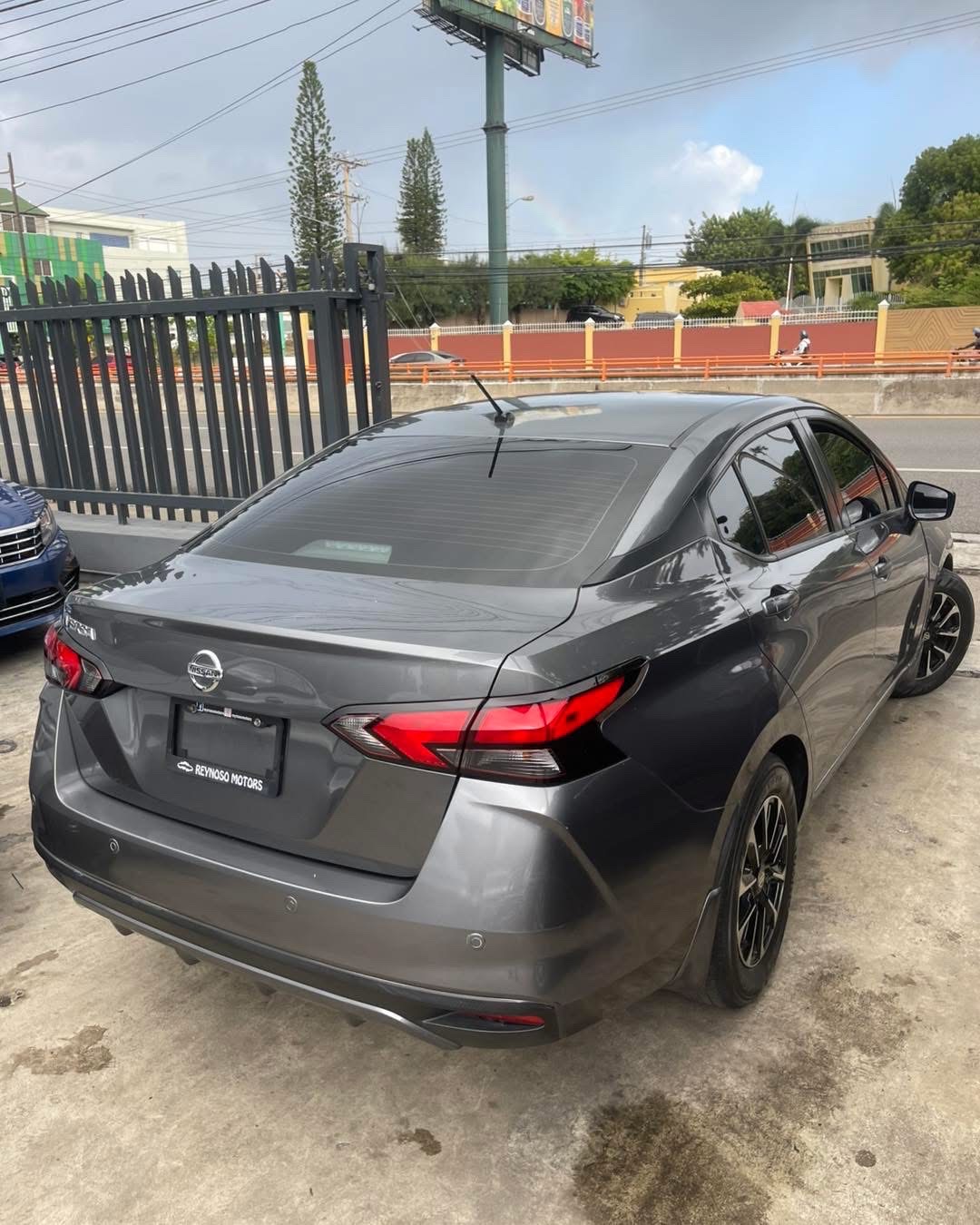 carros - NISSAN VERSA 2020 3