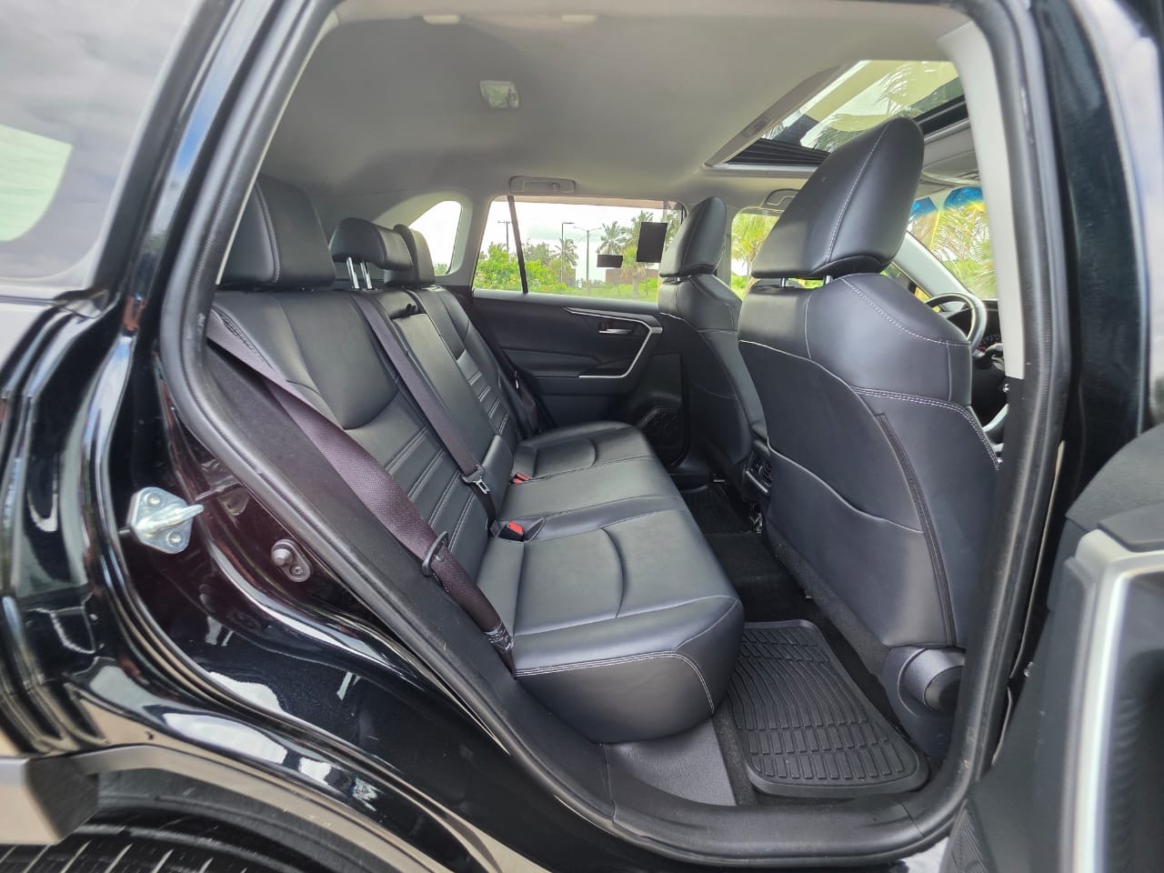 jeepetas y camionetas - HERMOSA TOYOTA RAV4 XLE PREMIUM 2020 4X4 FULL! RECIÉN IMPORTADA 100% AMERICANA! 7