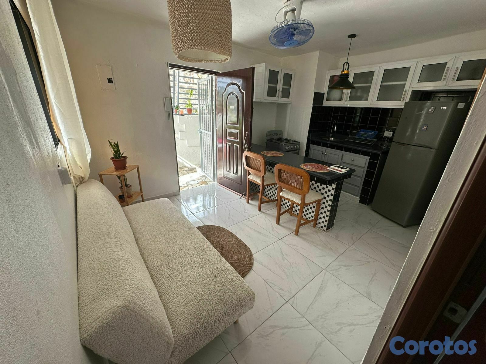 apartamentos - Alquiler Apartamento Amueblado de 1 Habitación, Zo 1