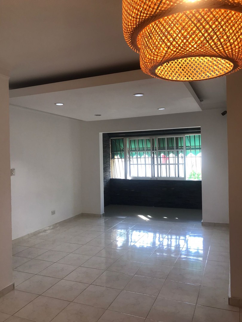apartamentos - vendo apartamento en velas casa, av. independencia. cerca del bravo

115mts
3 H 0