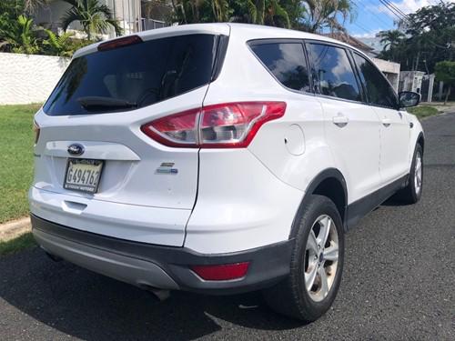 jeepetas y camionetas - Ford Escape, 2014, 4x4, como nueva 5
