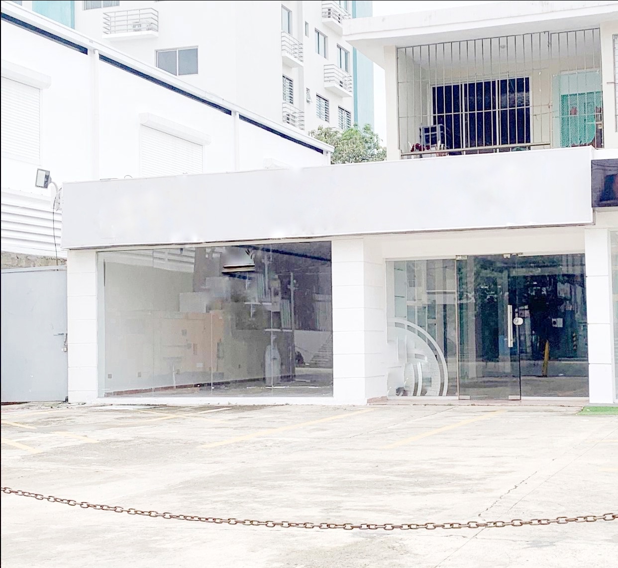 oficinas y locales comerciales - Local céntrico en Primer nivel 1