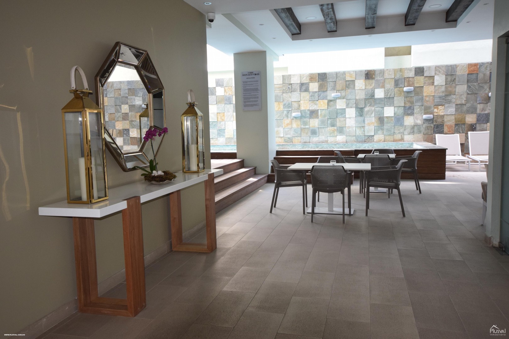 apartamentos - Apartamento en venta Piantini, 6to piso
En buena zona de Piantini, 137mts2 de co 8
