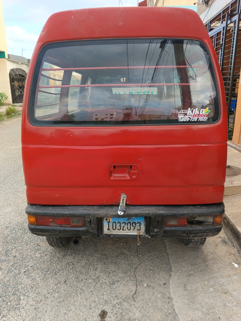 jeepetas y camionetas - Vehículo Honda tipo van, en condiciones, disponibilidad 24/7 1