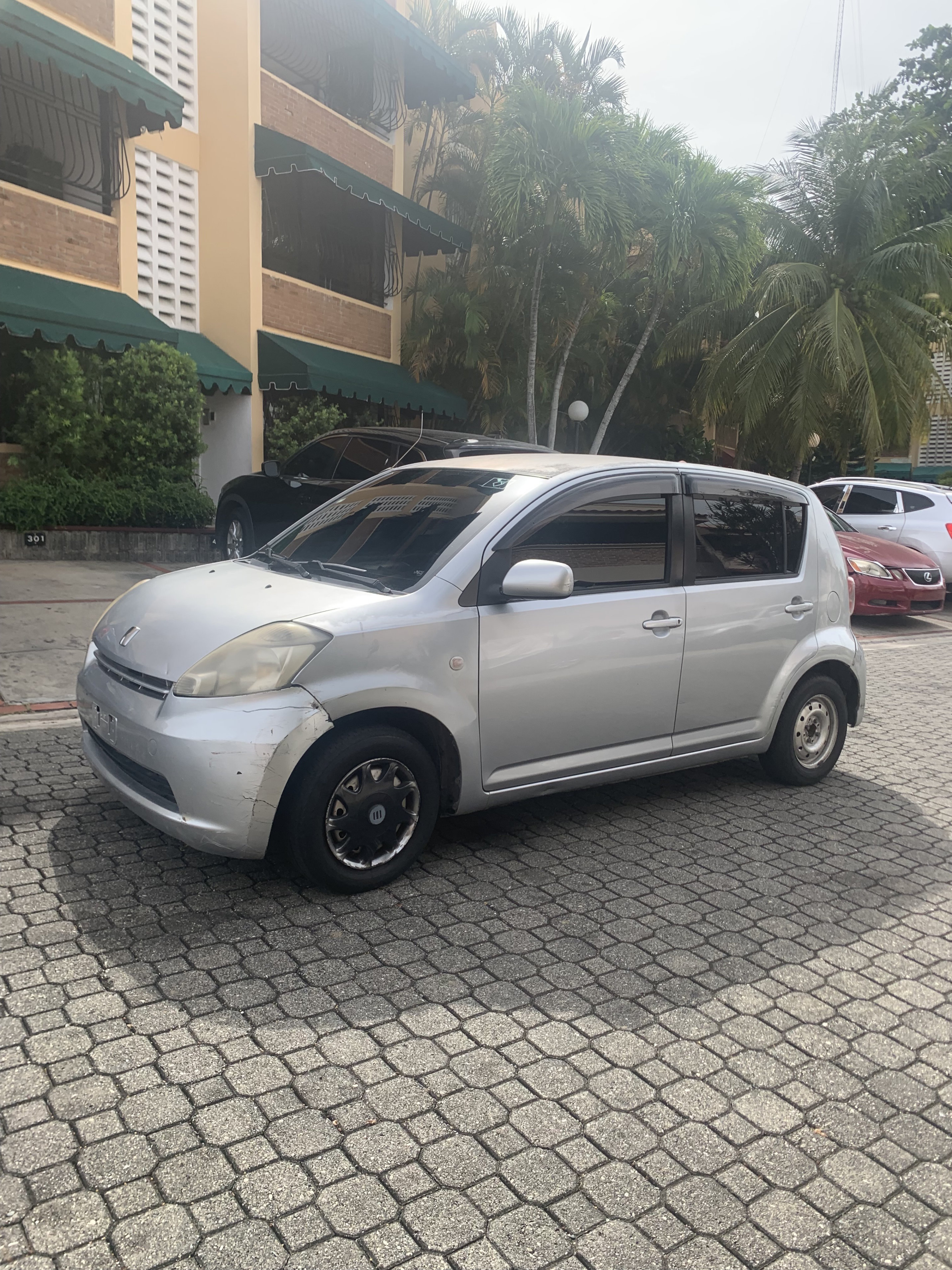 carros - Toyota Passo 2010  1