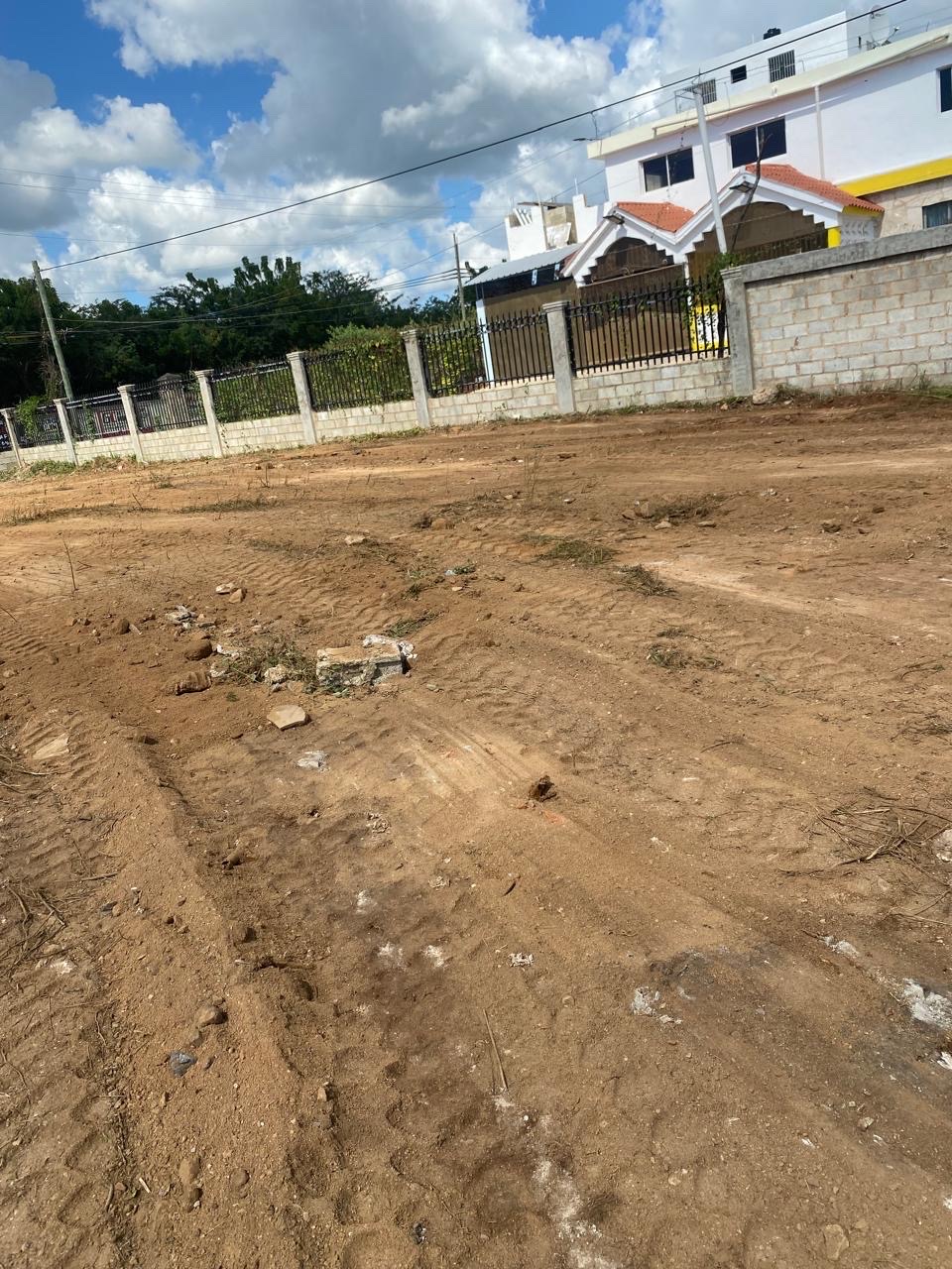 solares y terrenos - TERRENO EN LA ROMANA ( 2,240  MTRS 2 ) 1