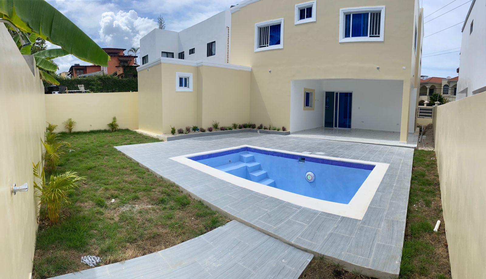 apartamentos - CASA EN VENTA EN TORRE ALTA, PUERTO PLATA. 0