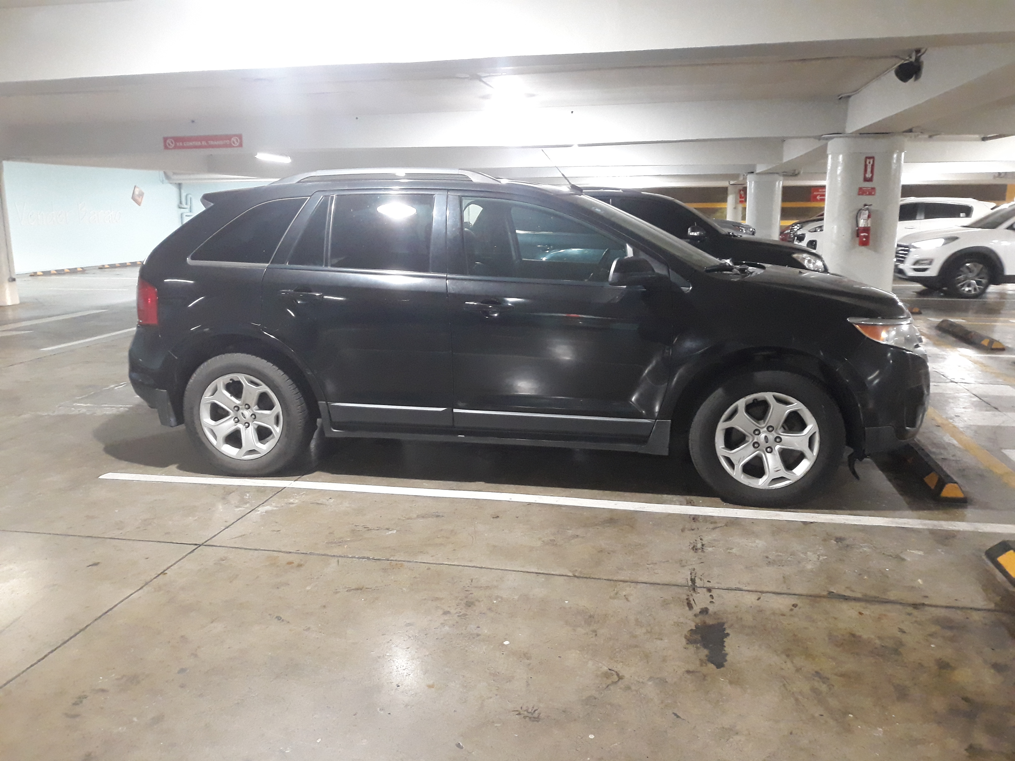 jeepetas y camionetas - Ford Edge SEL 2013 en buenas condiciones 0