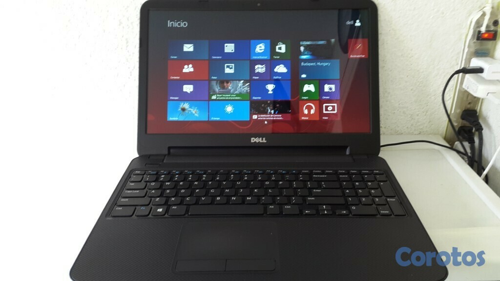 computadoras y laptops - Dell inspiron 17.3 Pulg Core i3 Ram 8gb Disco 256gb SSD Solido hdmi 1