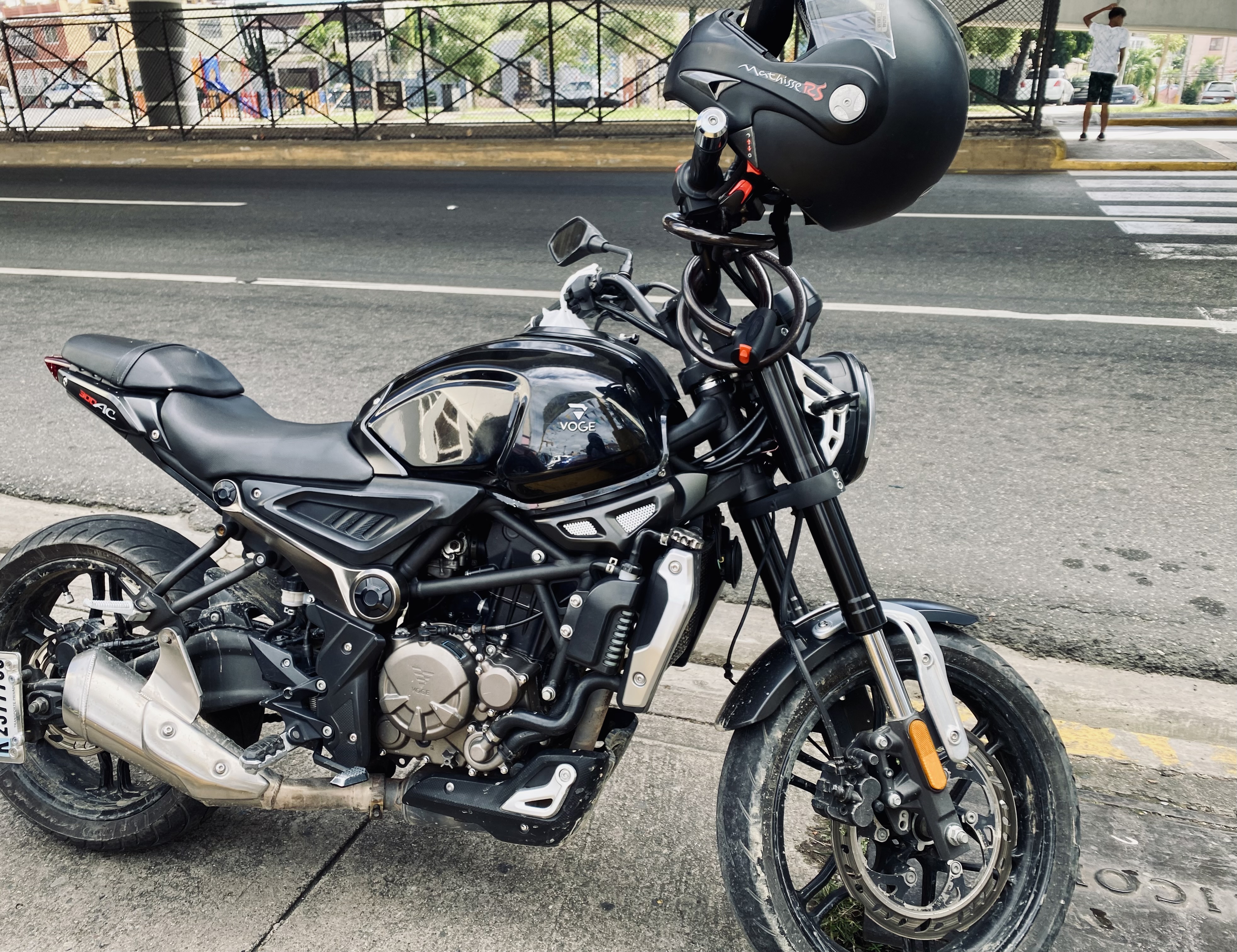 motores y pasolas - Voge ac6 300