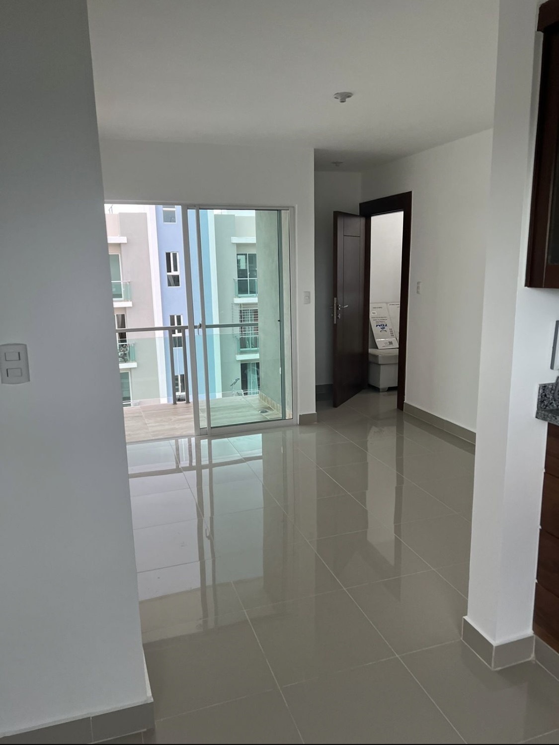apartamentos - Vendo 4to piso Residencial en Gurano 100 .metros.  7