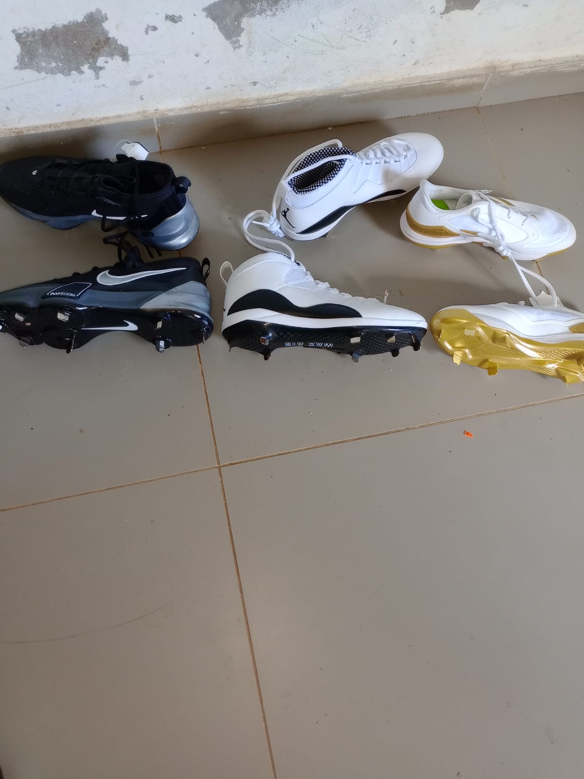 deportes - diferentes modelos de zapatillas  1