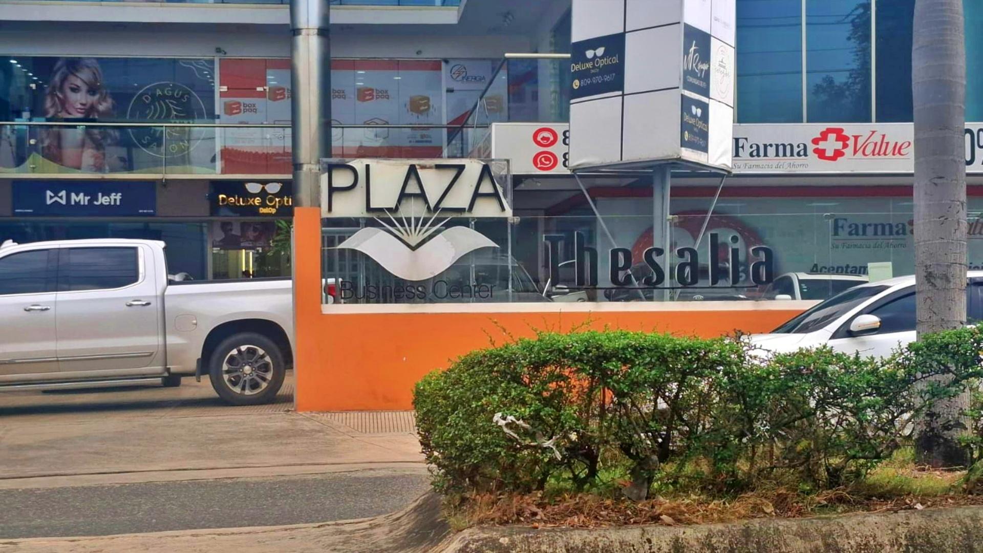 oficinas y locales comerciales - PLAZA THESALIA – COMMERCIAL UNITS IN ARROYO HONDO II 4