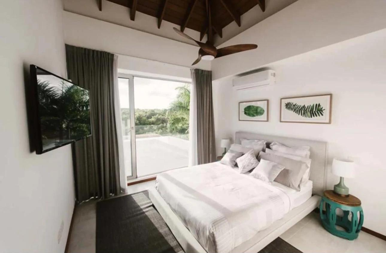 casas vacacionales y villas - Villa de Lujo en Cap Cana con Piscina Privada y 6 Habitaciones 6