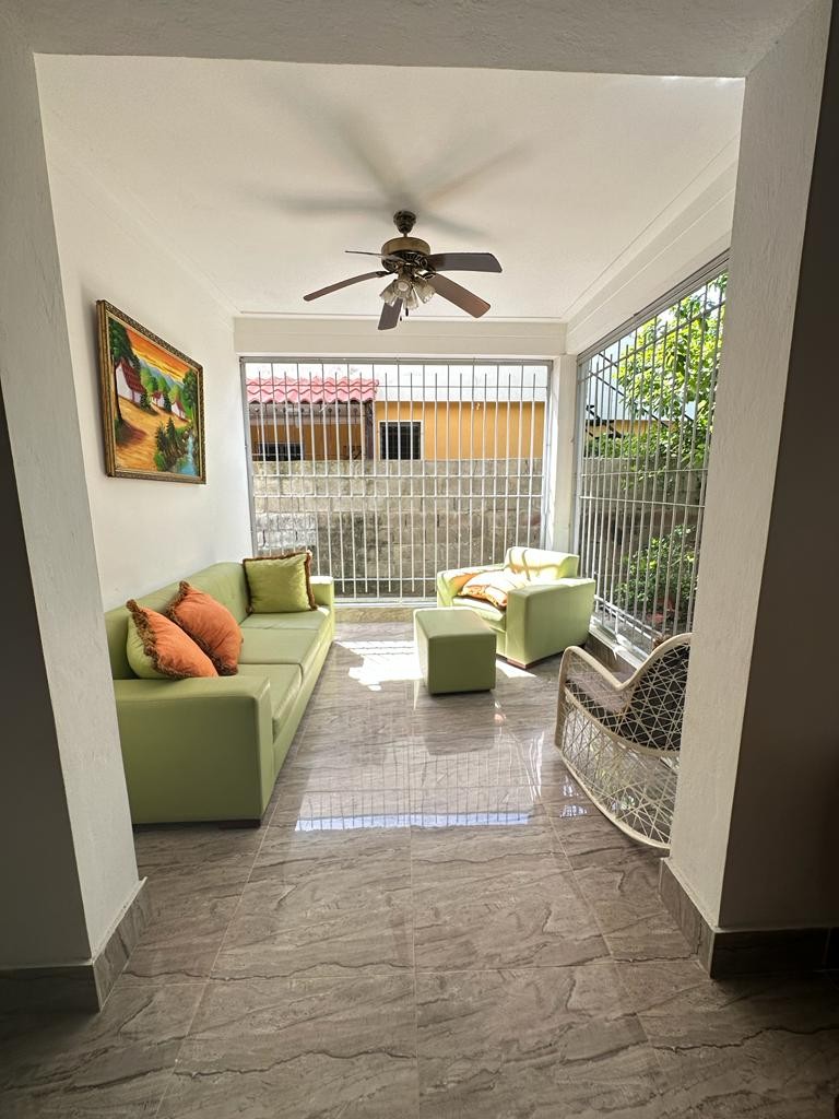 casas - Casa en Terminacion Ubicada en Urbanizacion Cerrada, Gurabo