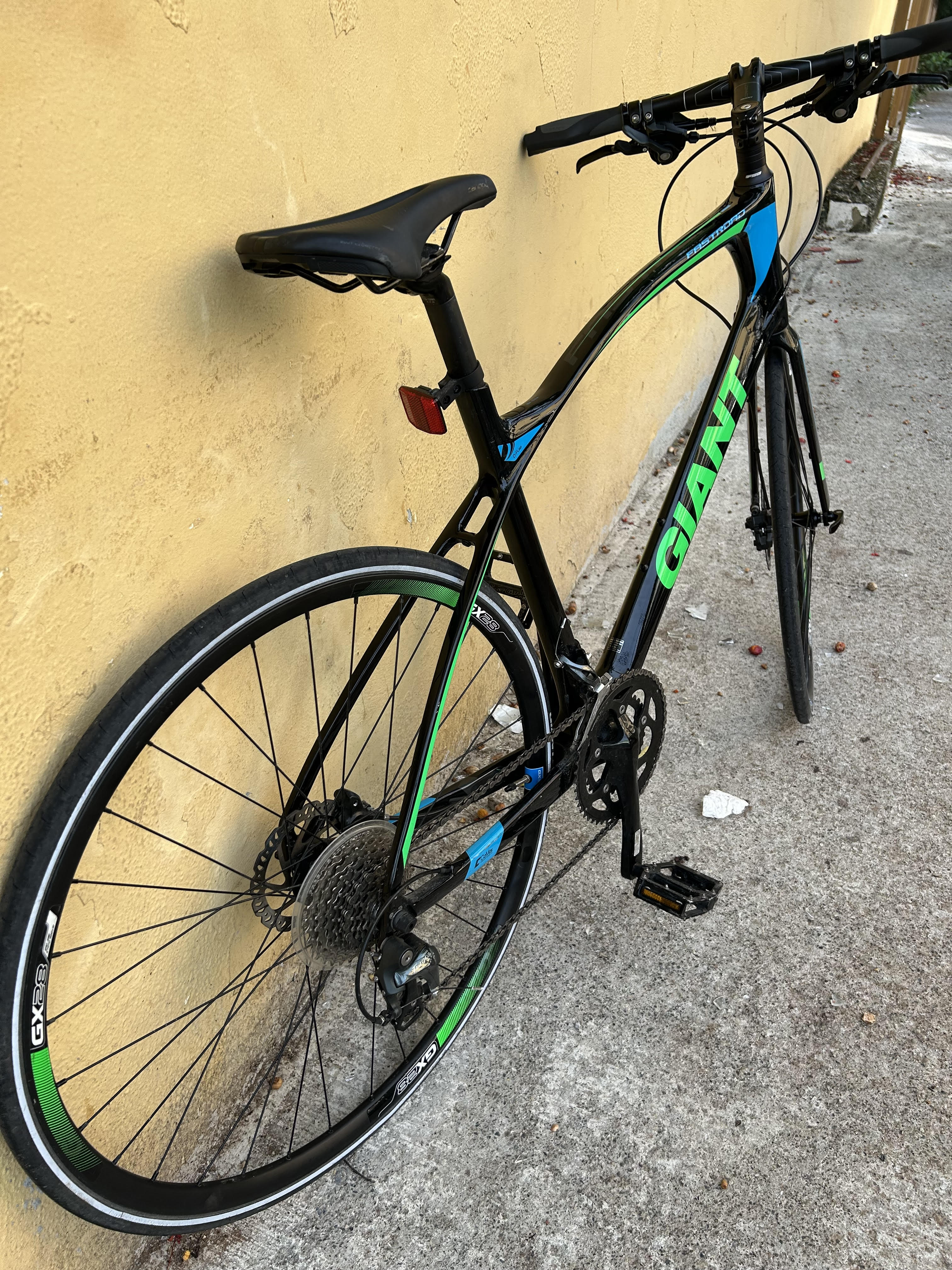bicicletas y accesorios - bicibleta Giant fibra de carbon 