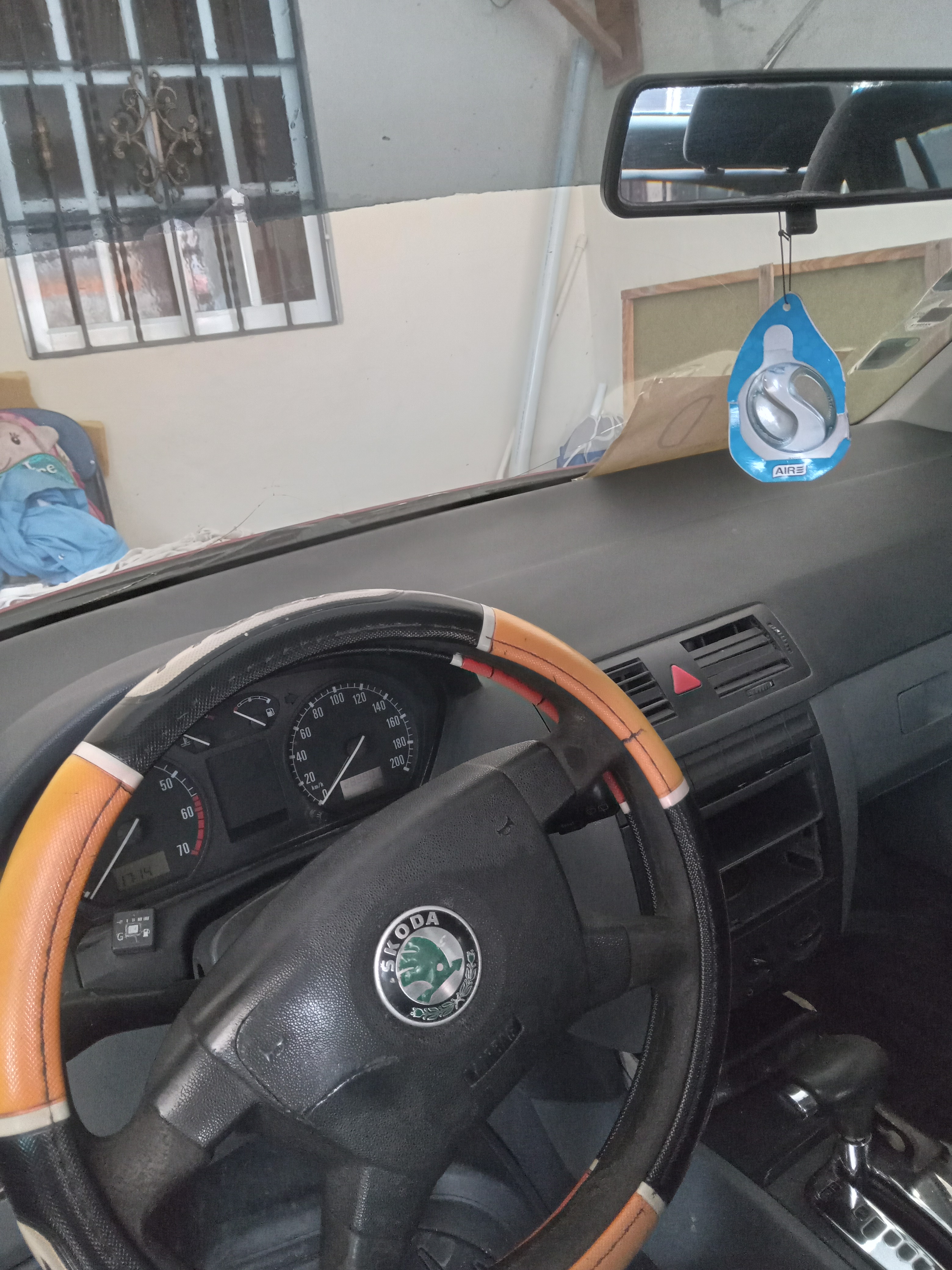 carros - VENDO SKODA FABIA 2002 5