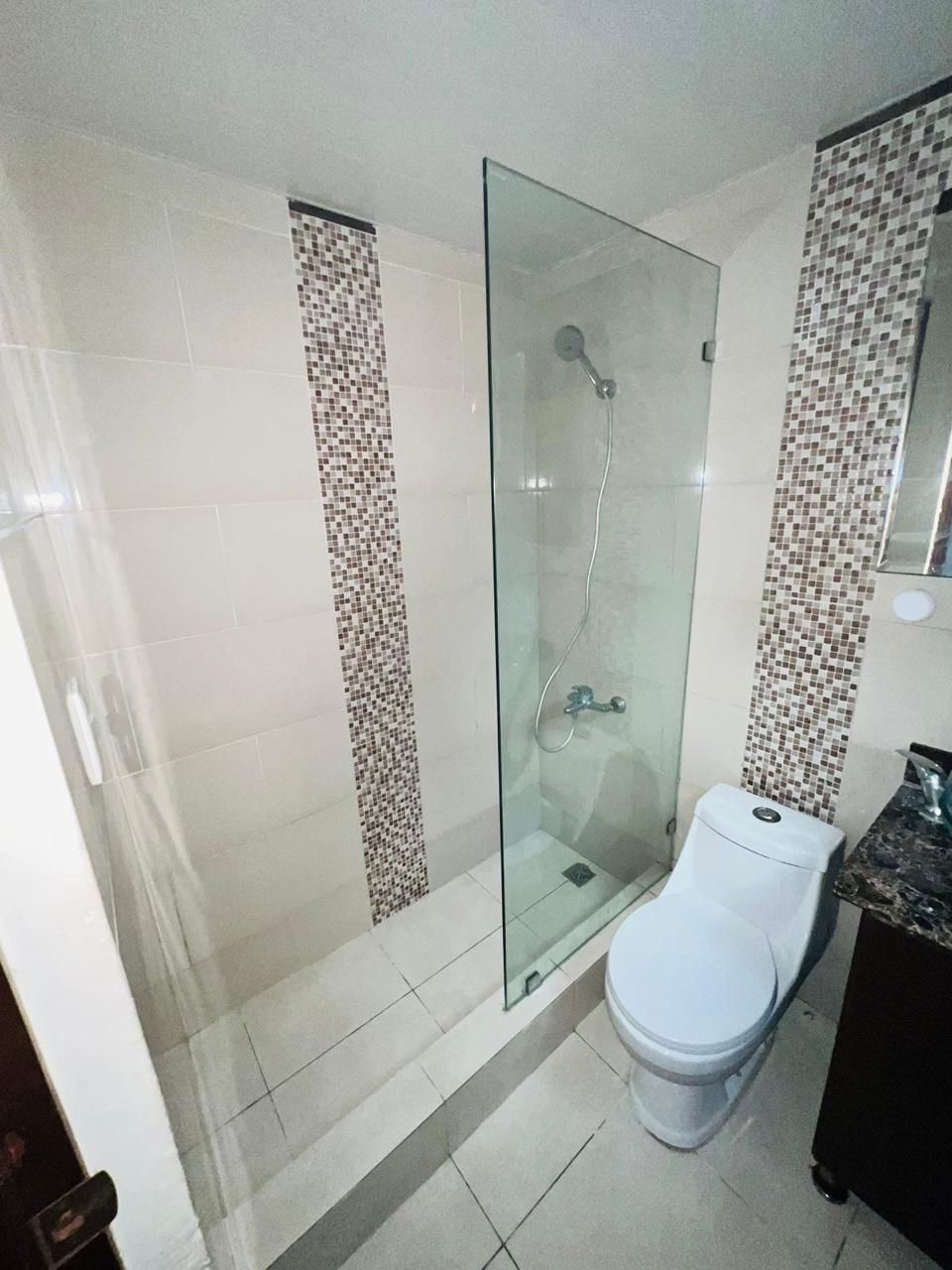 apartamentos - venta de apartamento 2do nivel en la autopista de san Isidro Santo Domingo este  8