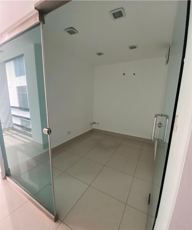oficinas y locales comerciales - Local bella vista 5