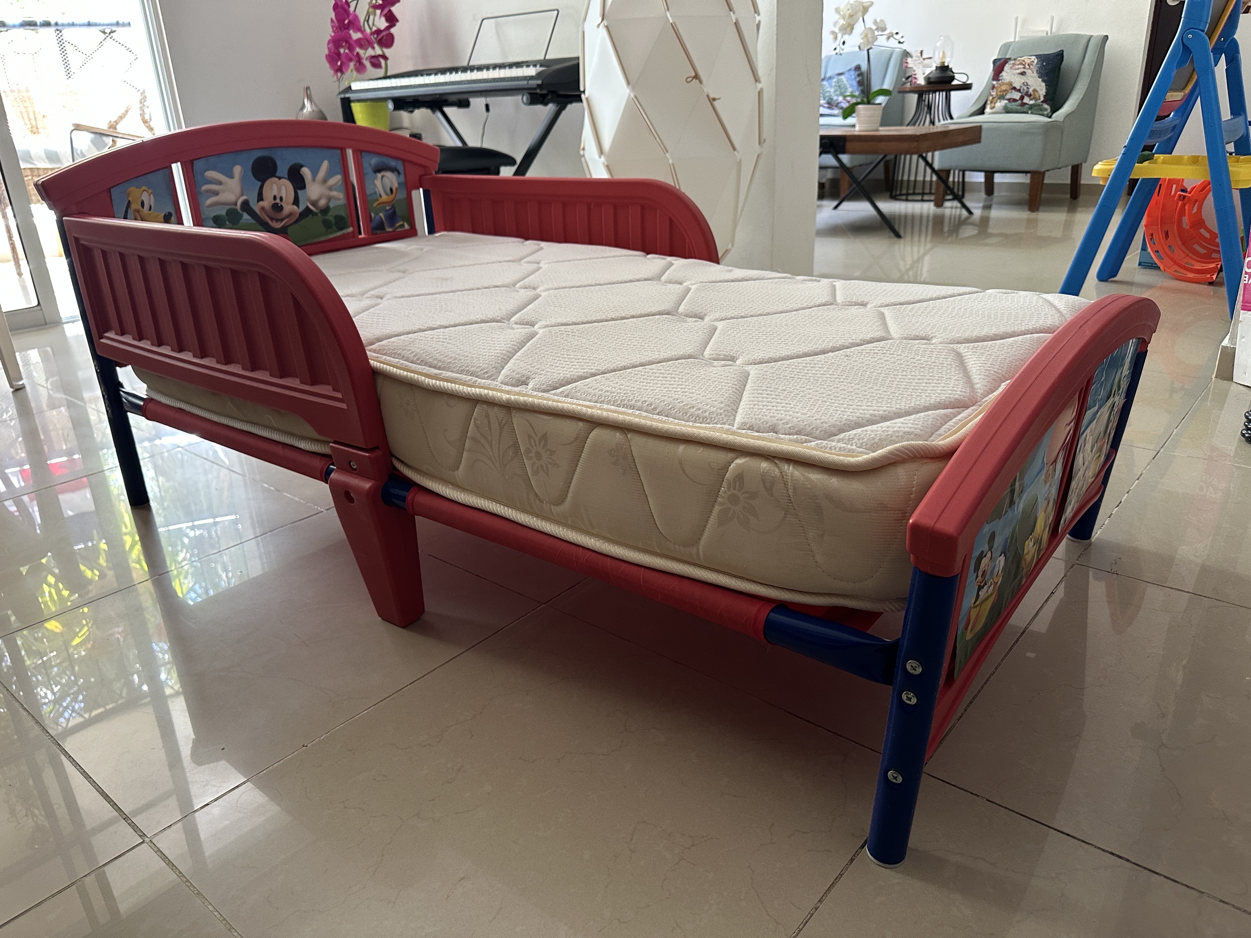 muebles - cama Micky Mouse 1