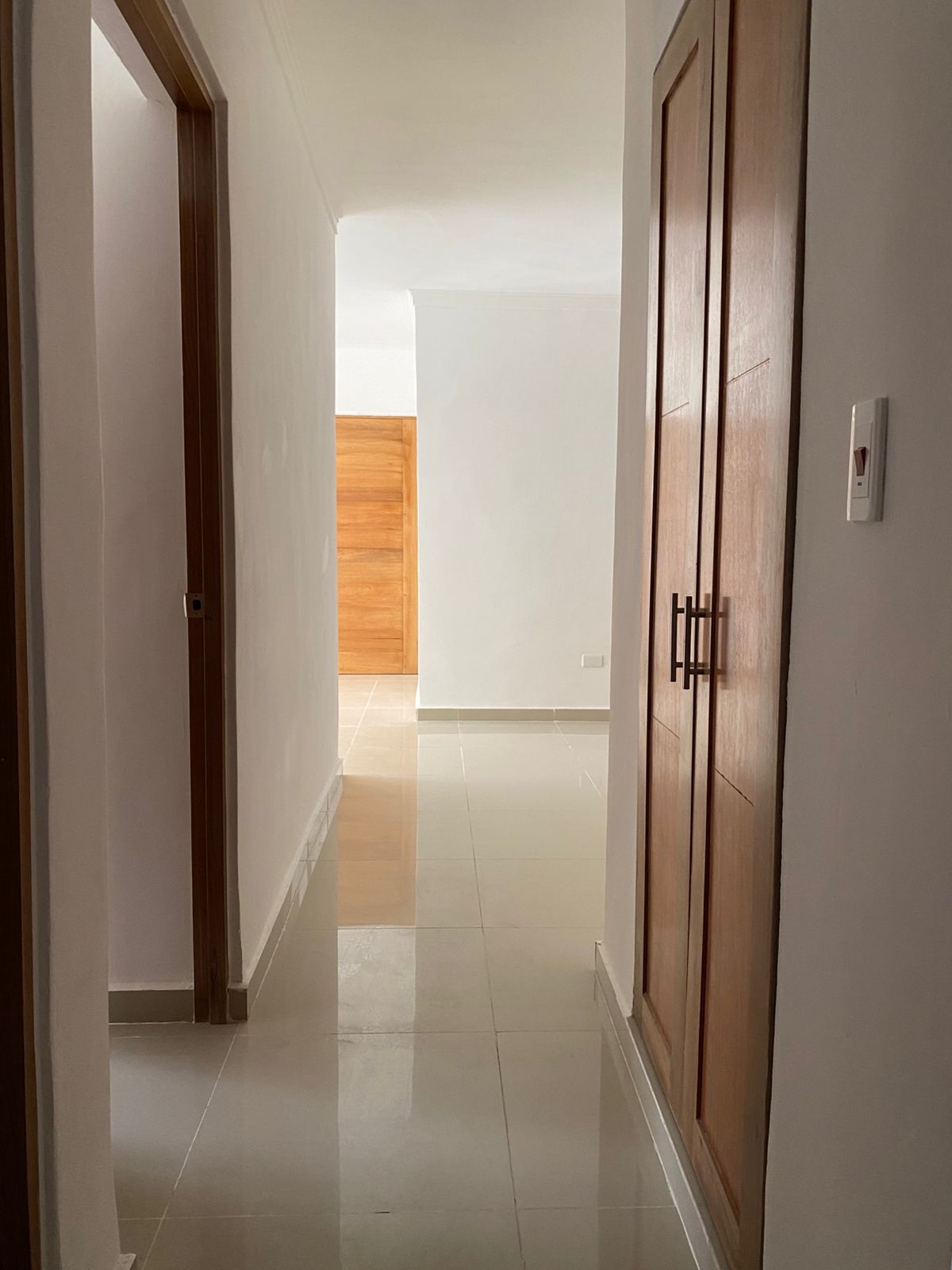 apartamentos - ALQUILO 2 APARTAMENTOS . 2DO PISO AL.ALAMEDA 2