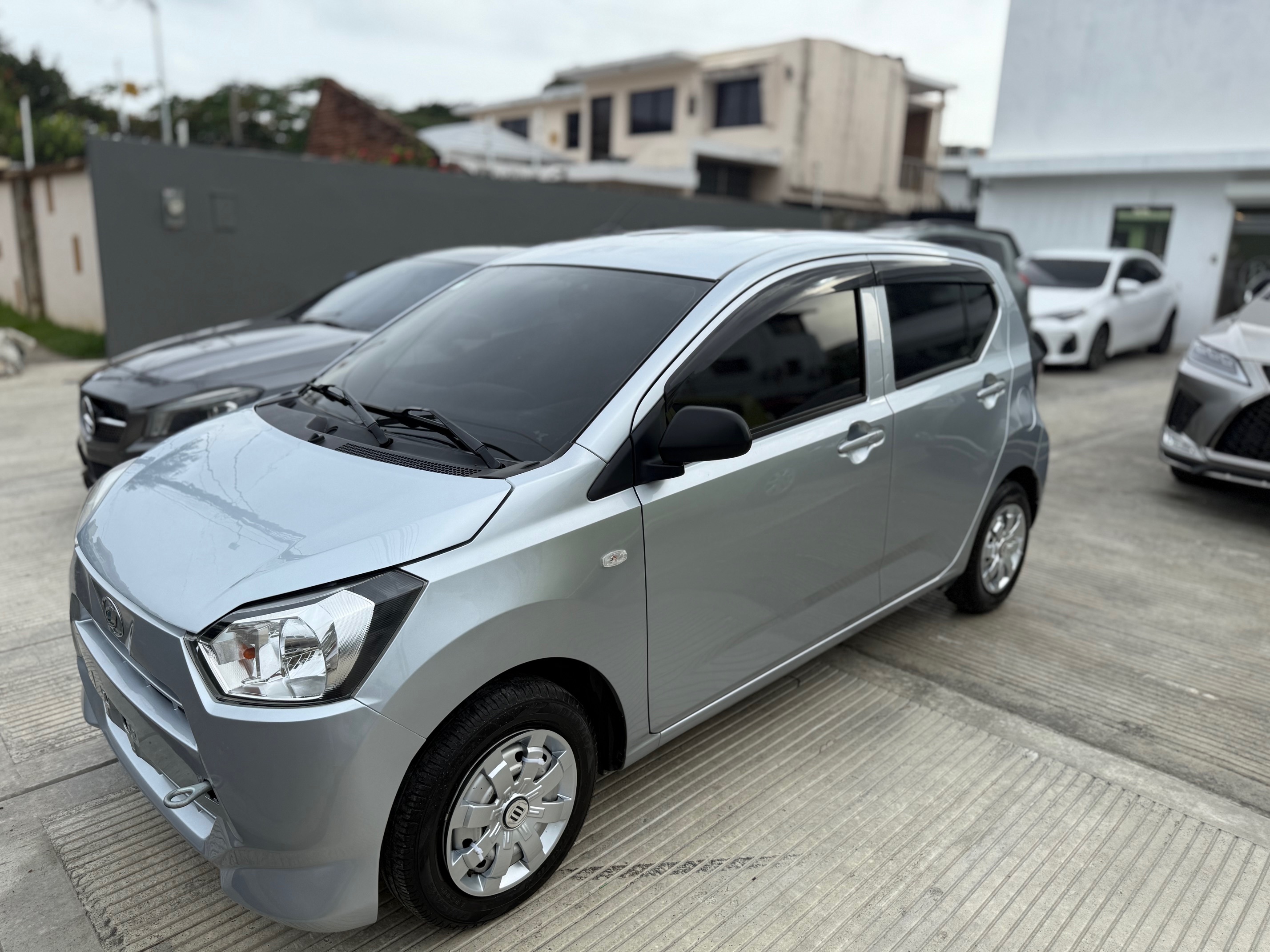 carros - Daihatsu Mira 2018 1
