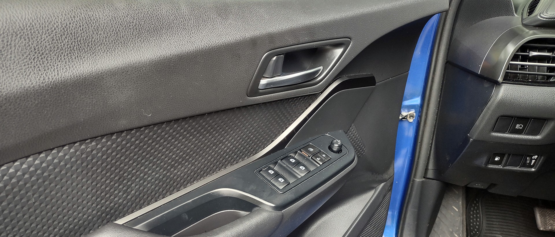 carros - 2019 Toyota CHR Sport 8