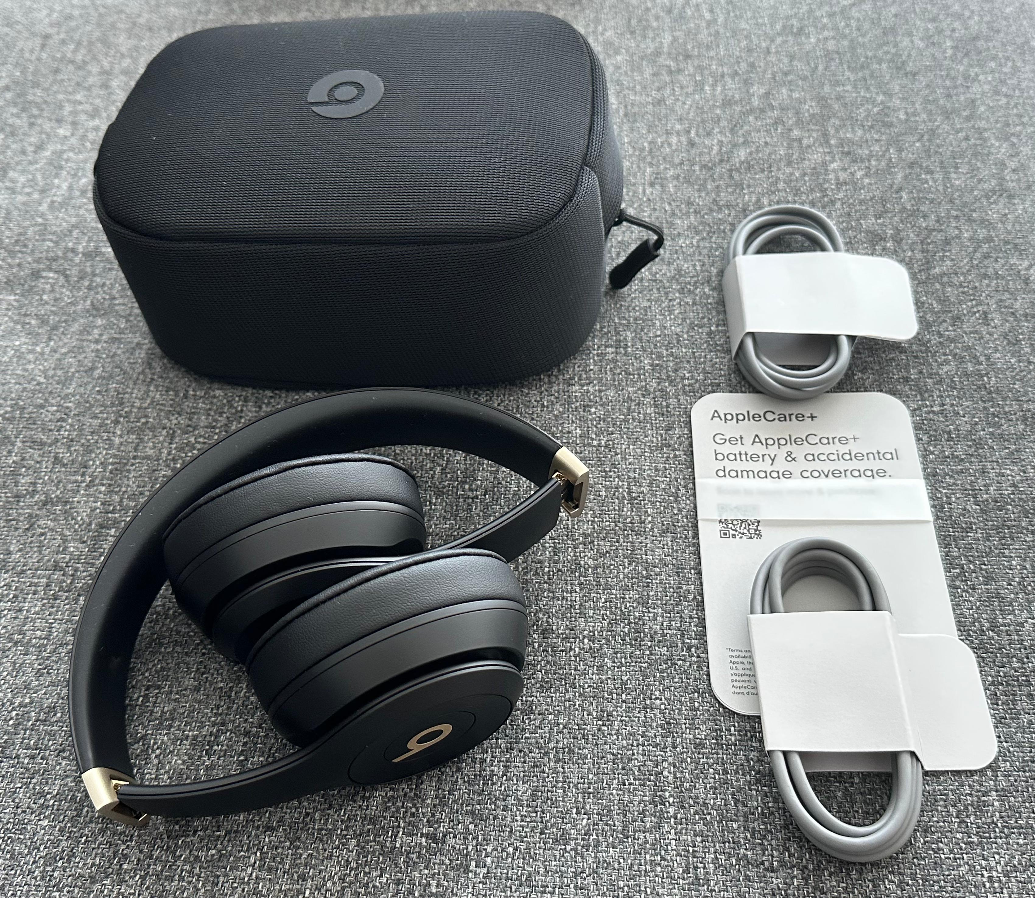 accesorios para electronica - Beats Solo 4 (Black & GOLD) [OPEN BOX] 2
