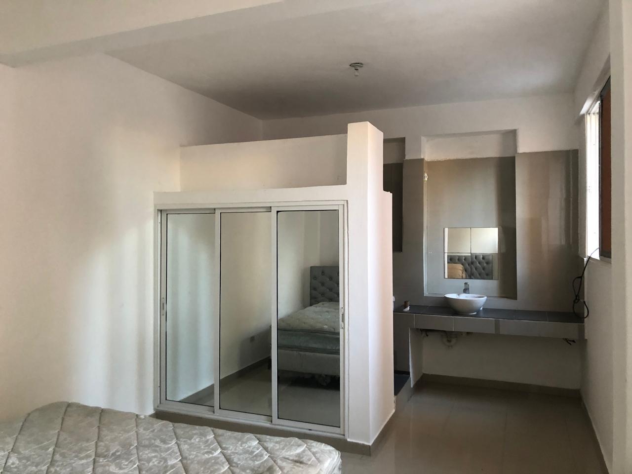 otros inmuebles - Edificio en la Zona Colonial de 3 niveles  1