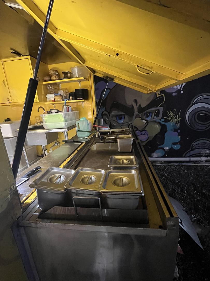 equipos profesionales - Se vende carro FoodTruck listo. 8