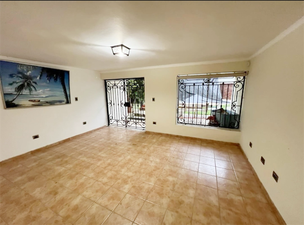 casas - Propiedad en arroyo hondo  4
