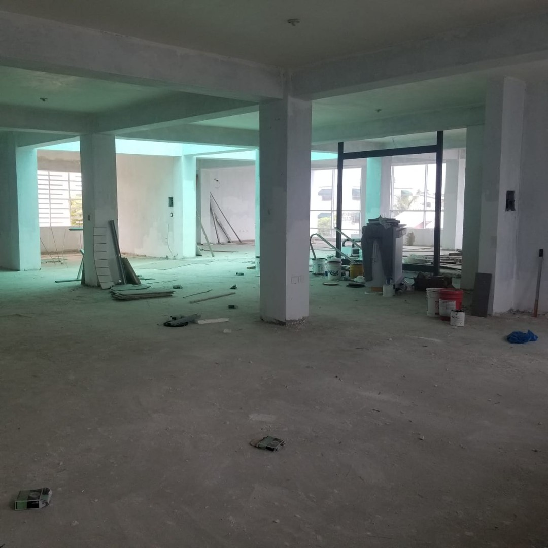 oficinas y locales comerciales - Alquiler de local comercial en excelente zona del Millon 2