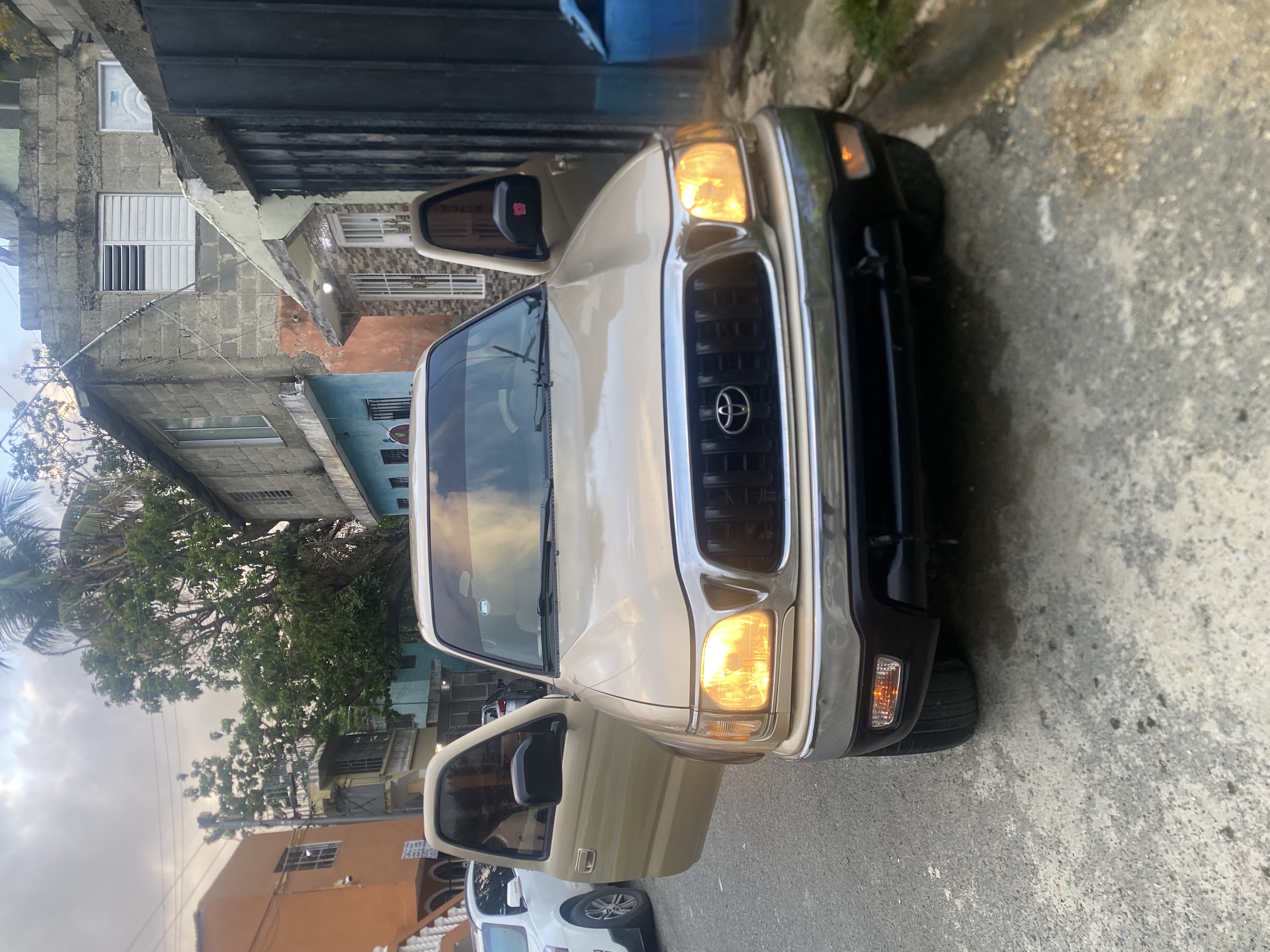 jeepetas y camionetas - Toyota Tacoma  0