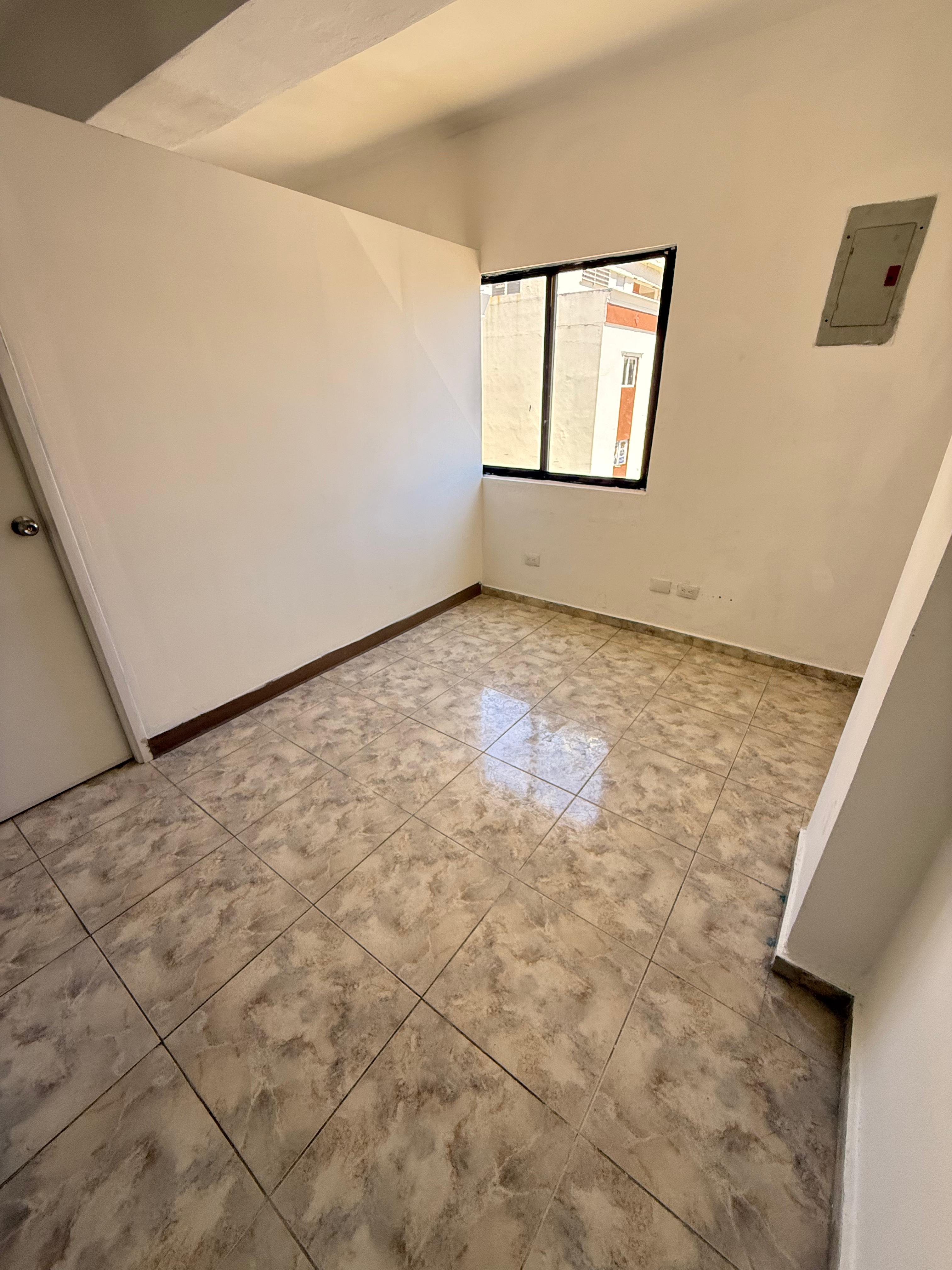 oficinas y locales comerciales - Local para oficina en alquiler en Gazcue 4
