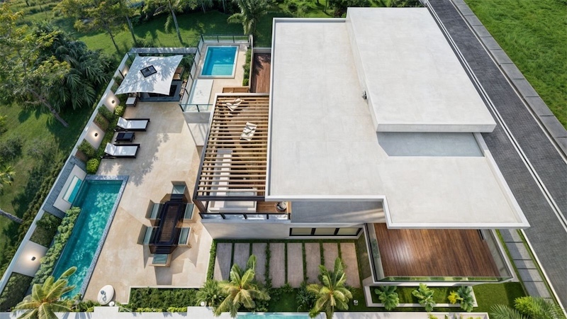 casas vacacionales y villas - Venta de villas con 400mts y  piscina en punta cana zona turística  5