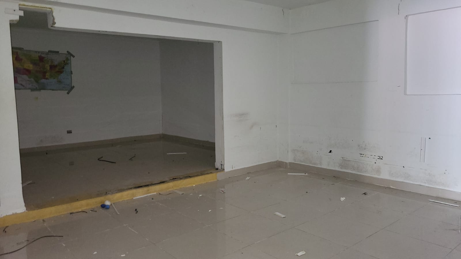 oficinas y locales comerciales - Local en Alquiler en El Vergel 190mts 7